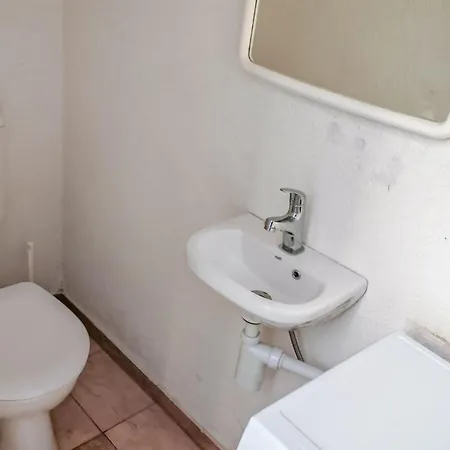 1 Bedroom Lovely In *