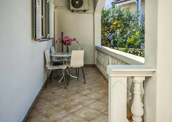 Apartment 1 Bedroom Lovely In Vodice